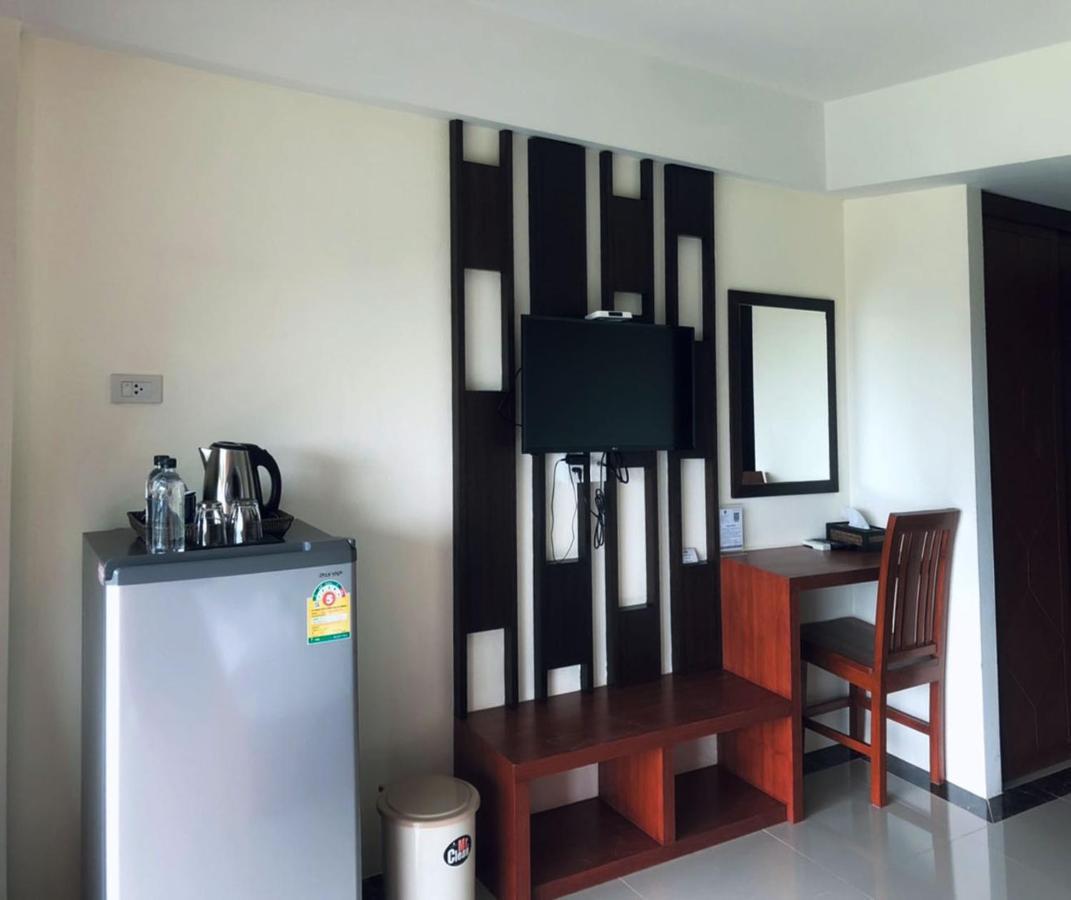B And Y Residence Chiang Mai Extérieur photo